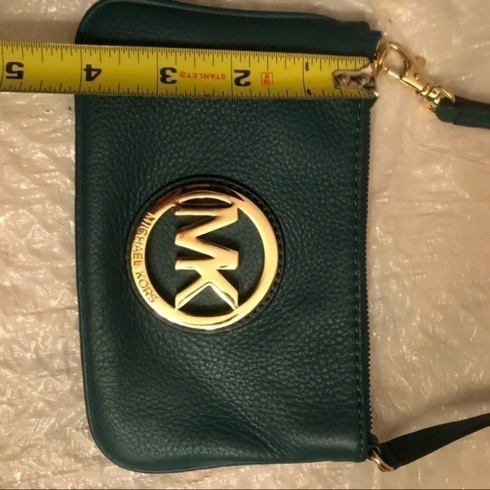 Michael kors green leather wristlet mini bag